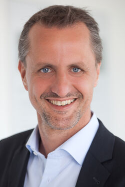 Oliver Friedrichs, Geschäftsführer